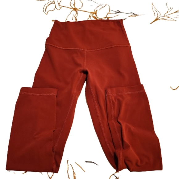 lululemon athletica Pants - 𝅺lululemon High-Rise Crop 23" Size 2
